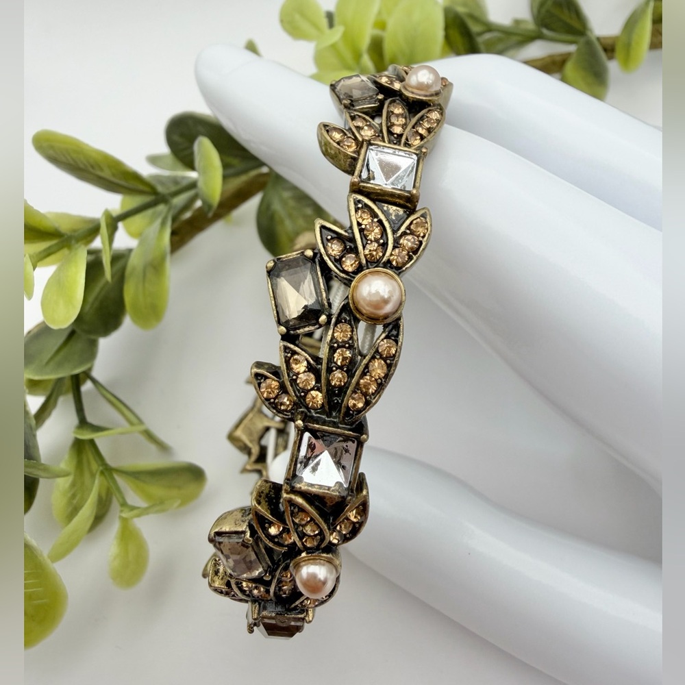 VINTAGE GOLD TONE BRACELET - Picture 6 of 6